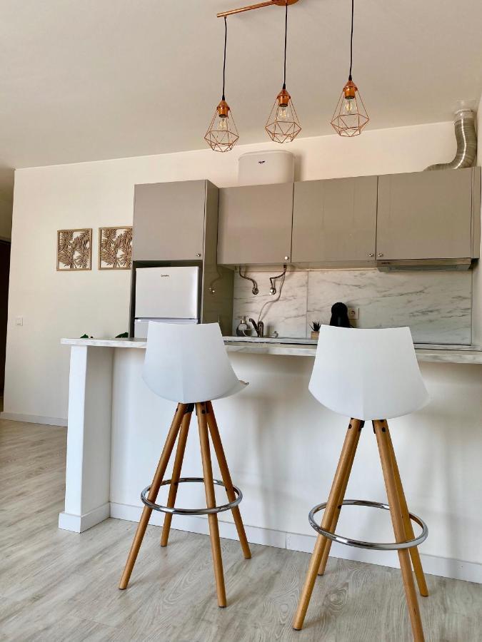 Studio with Balcony,1053130873:JPEG