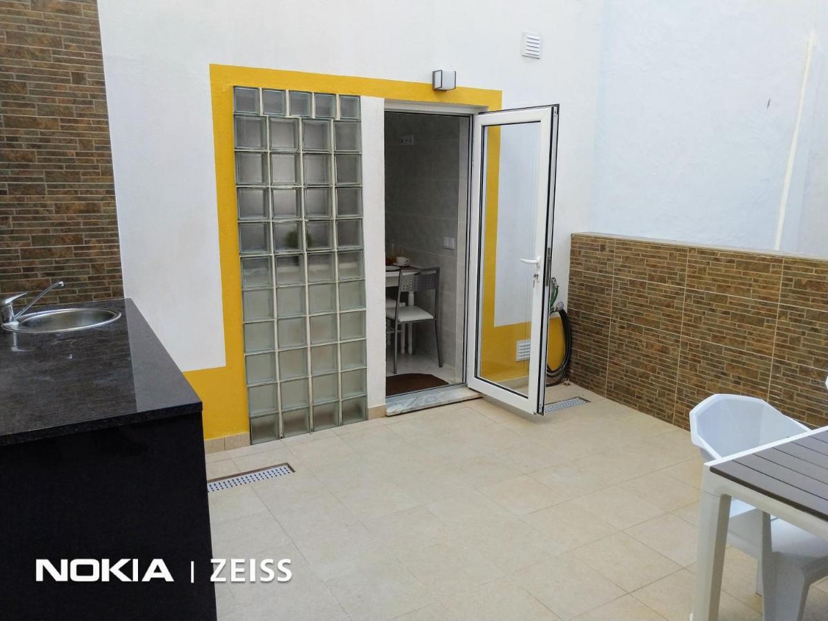 One-Bedroom Apartment,1123606260:JPEG