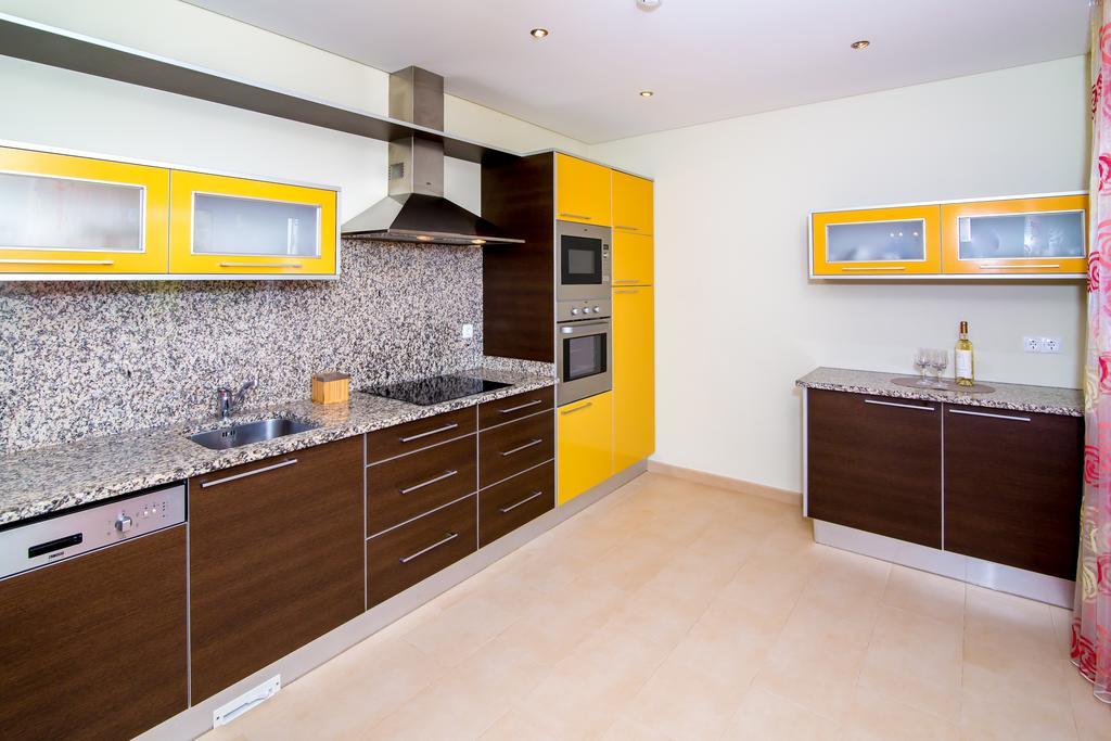 Appartamento con 2 Camere da Letto e Balcone