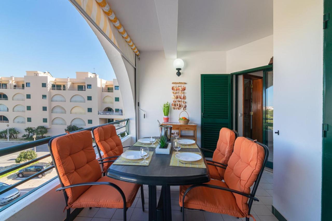 Apartment with Balcony,1179027442:JPEG