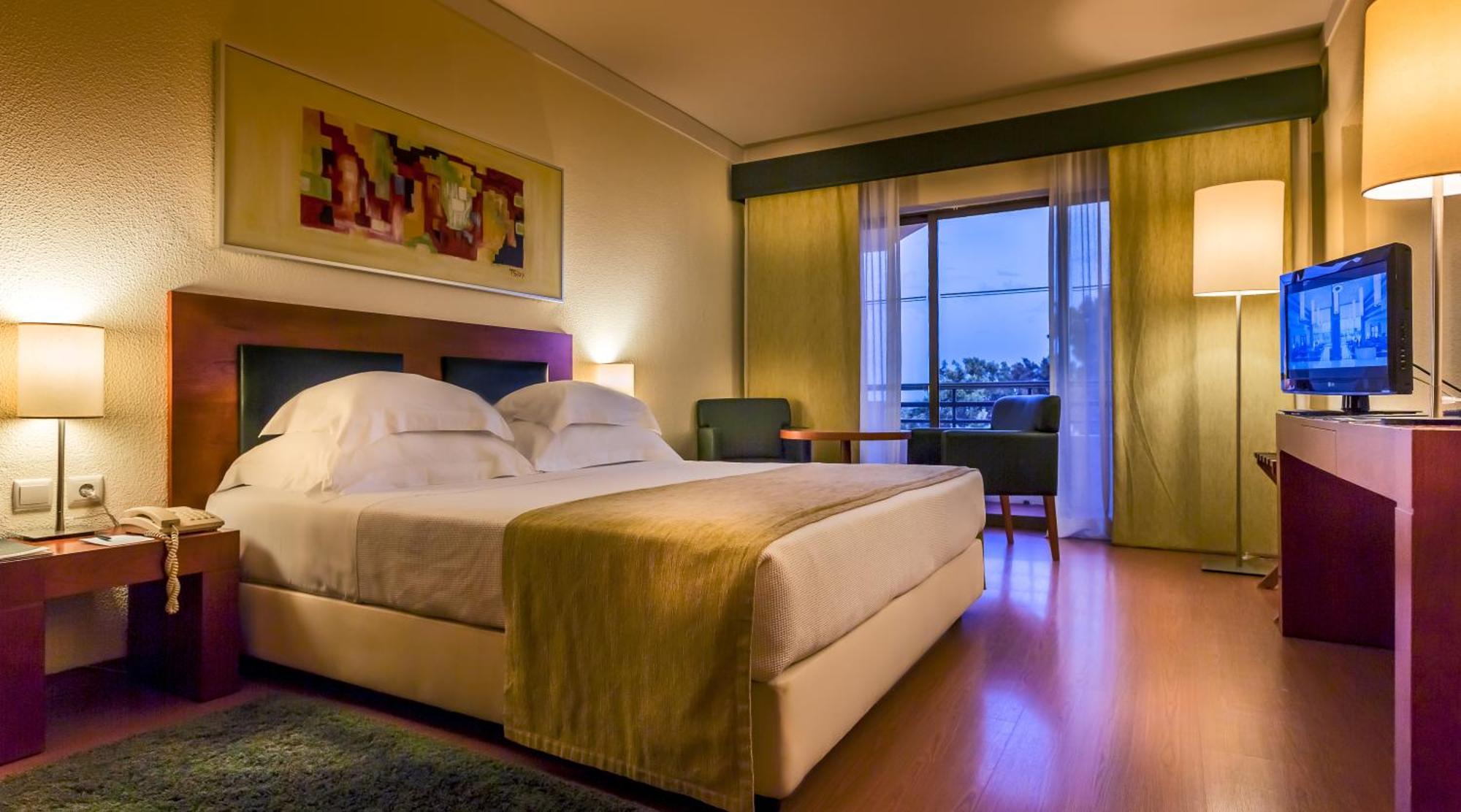 Twin Room Pool View