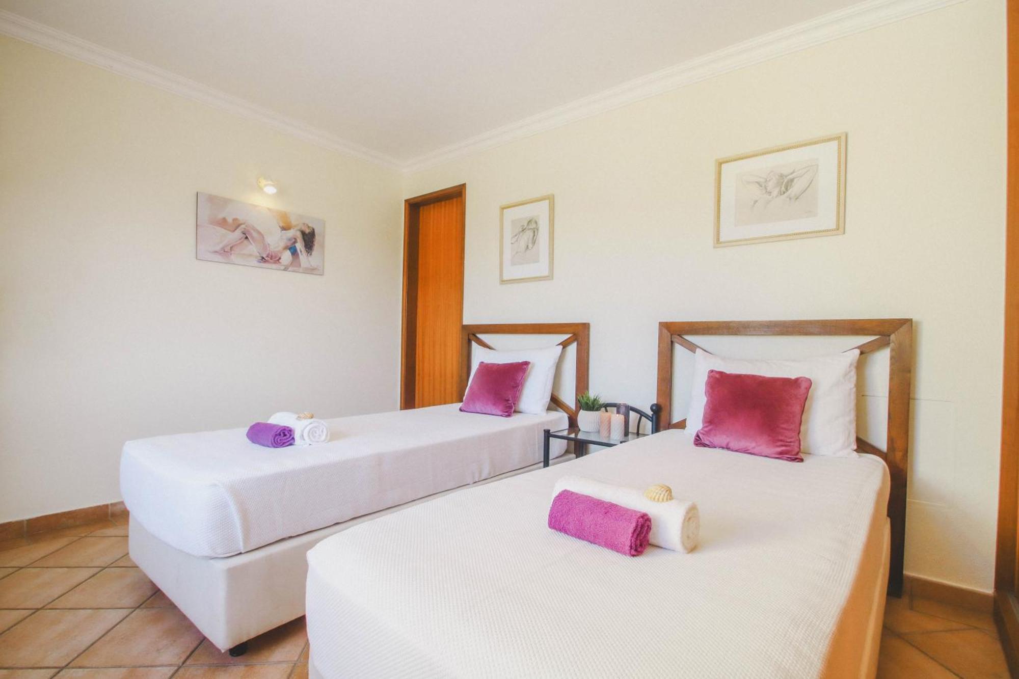 Villa with Private Pool,1586202905:JPEG