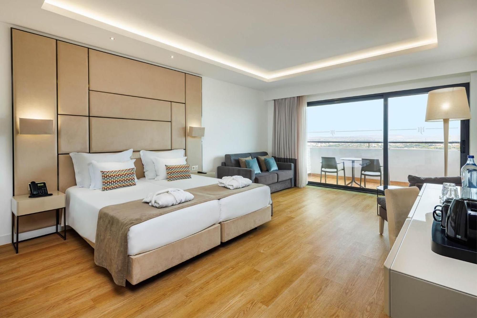 Suite (2 Adults + 3 Child up to 12 years old)