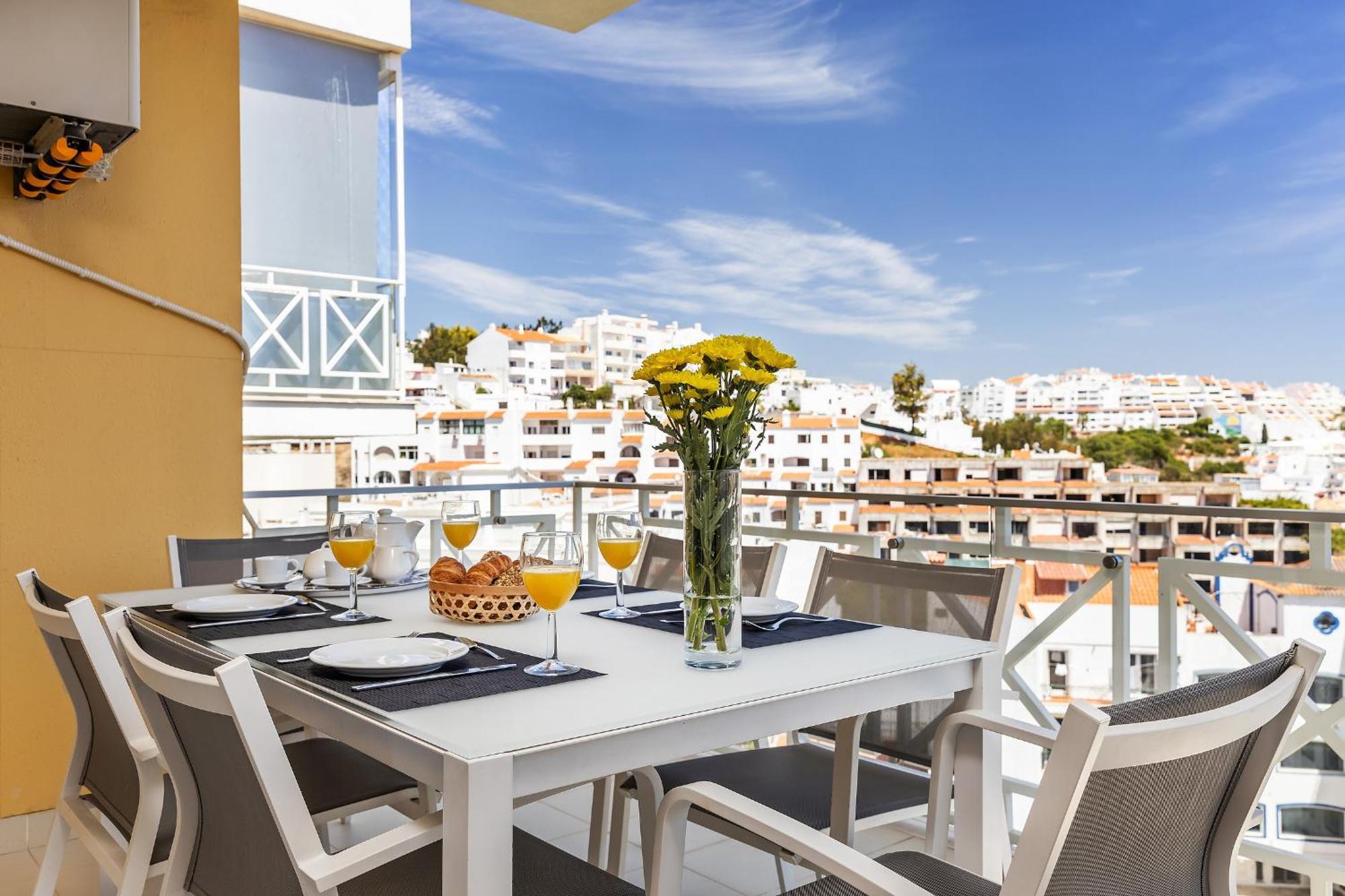 Apartment mit Meerblick