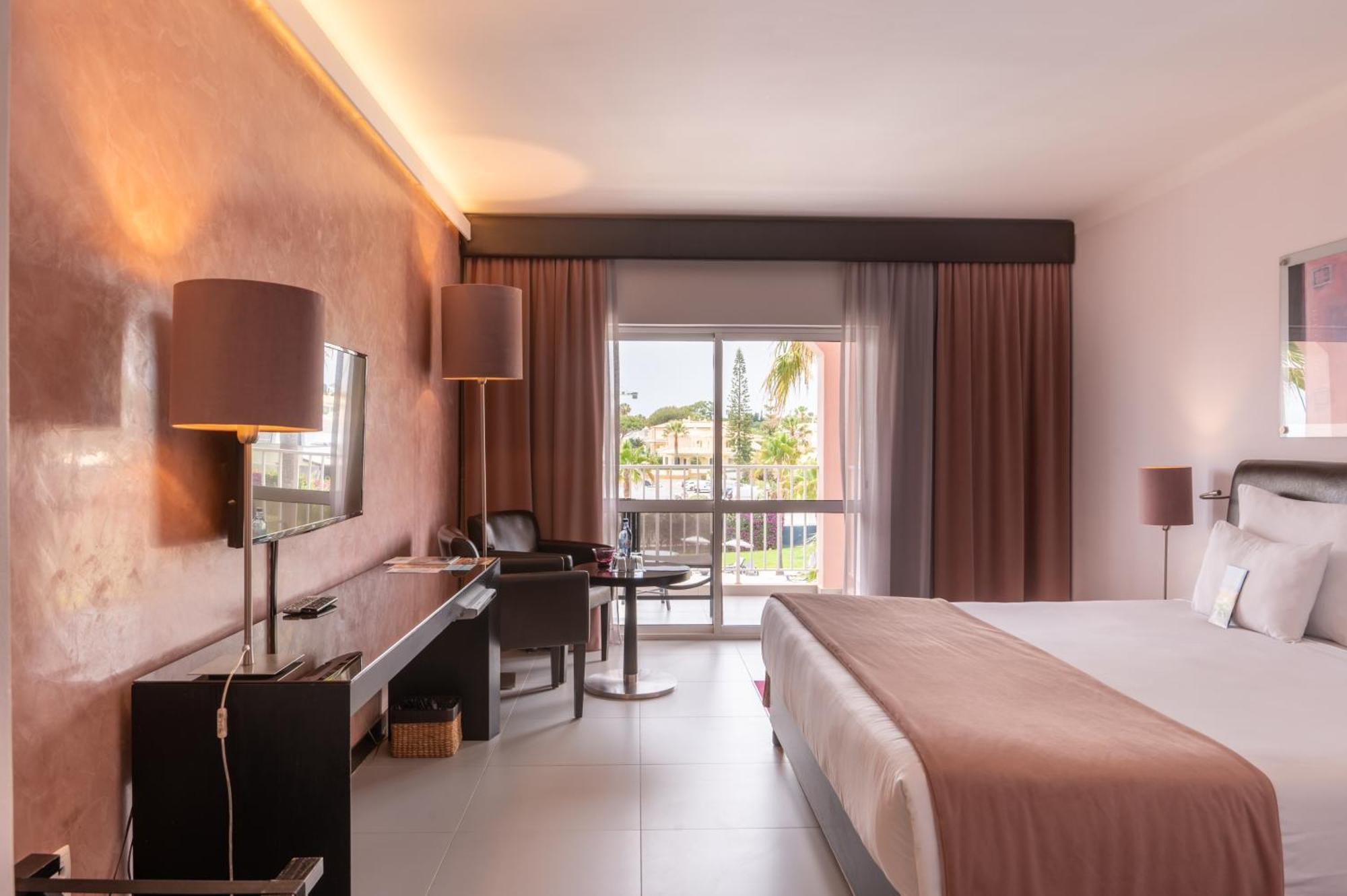 Double or Twin Room Pool View