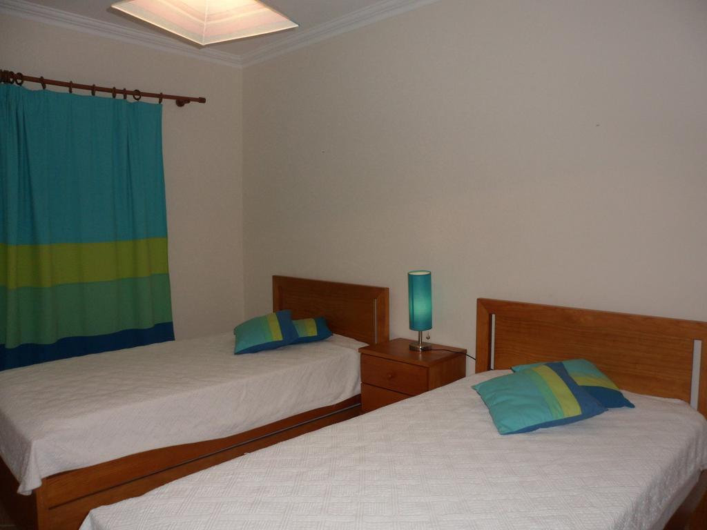 Appartamento con 3 Camere da Letto e Accesso Piscina
