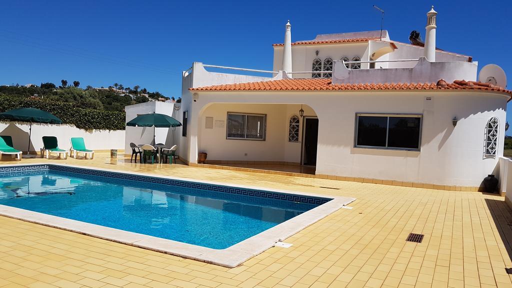 Villa with Private Pool,477383394:JPEG