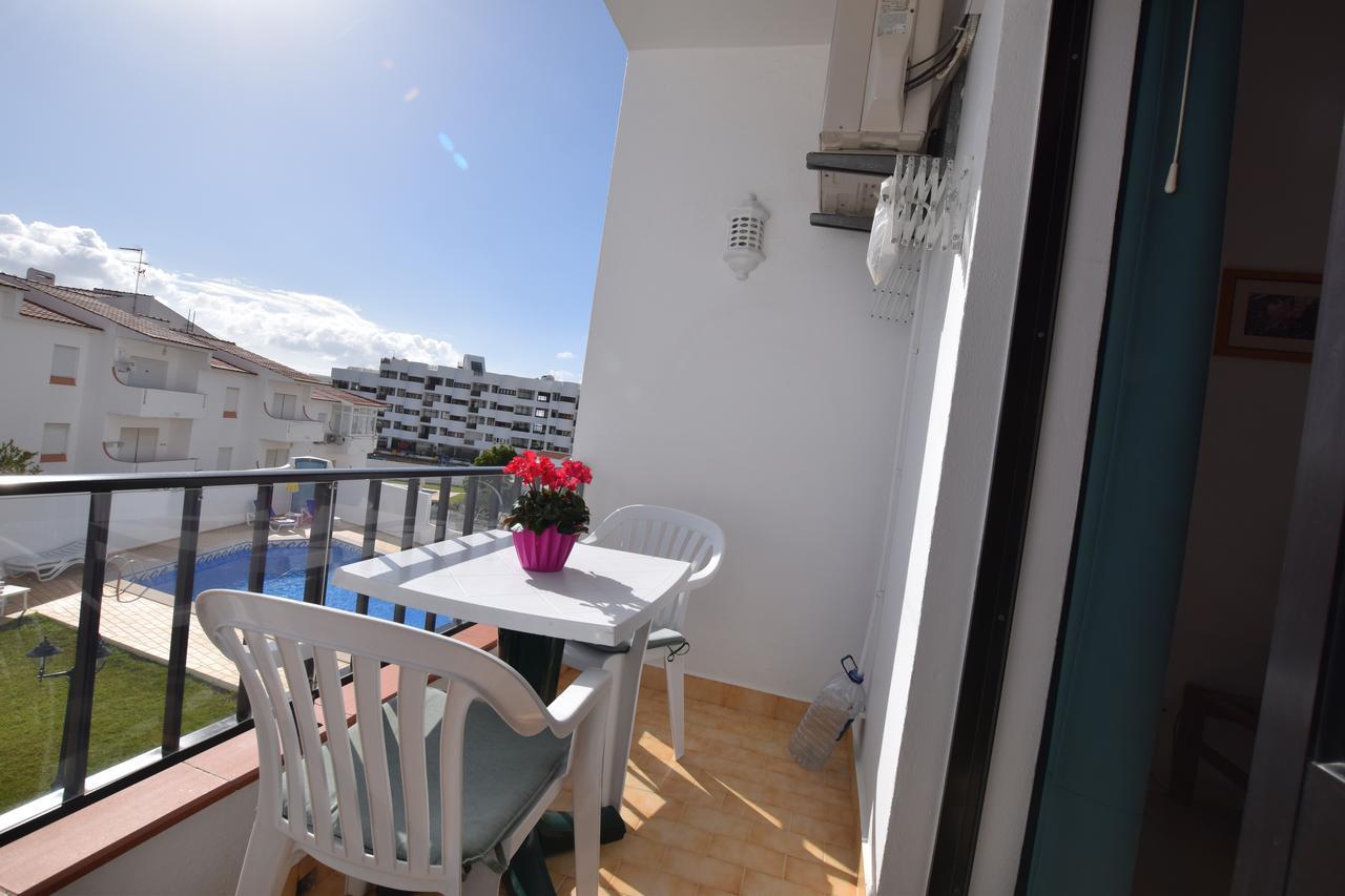 One-Bedroom Apartment,643367565:JPEG