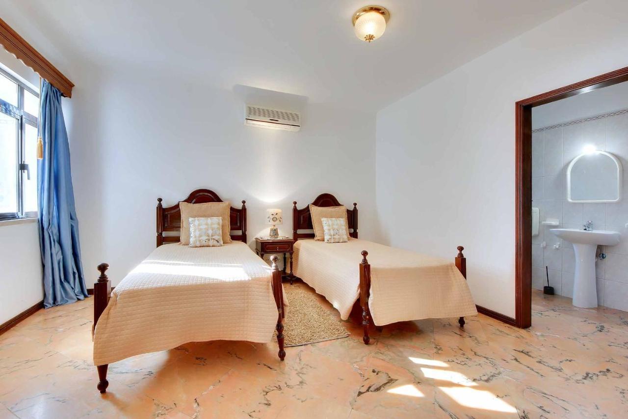Villa mit 5 Schlafzimmern
