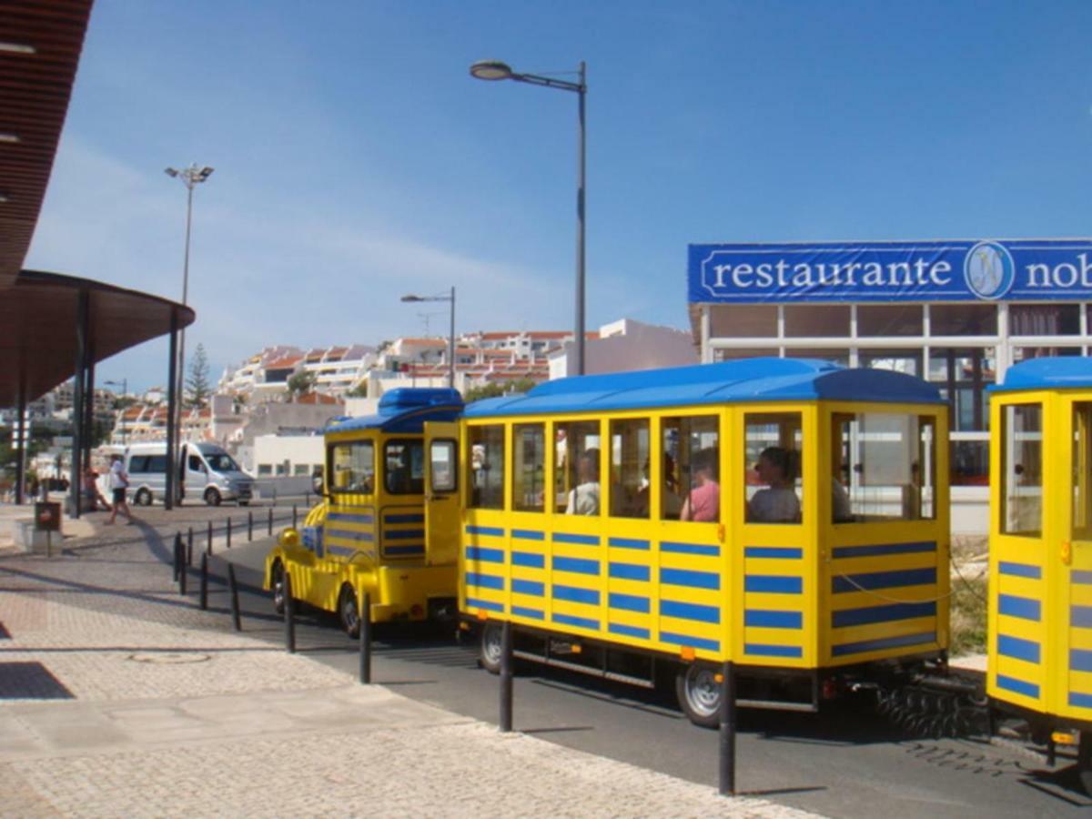 Three-Bedroom House,853241027:JPEG