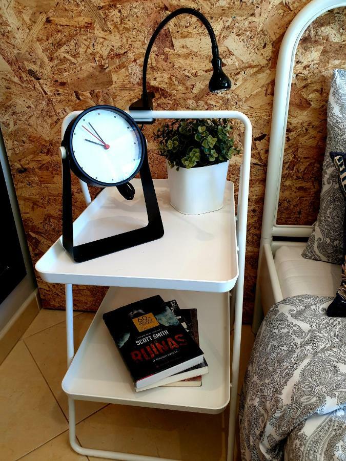 Double Room with Private External Bathroom,872878025:JPEG