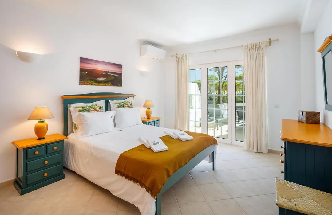 Falesia Sunshine Villa By The Portuguese Butler-1