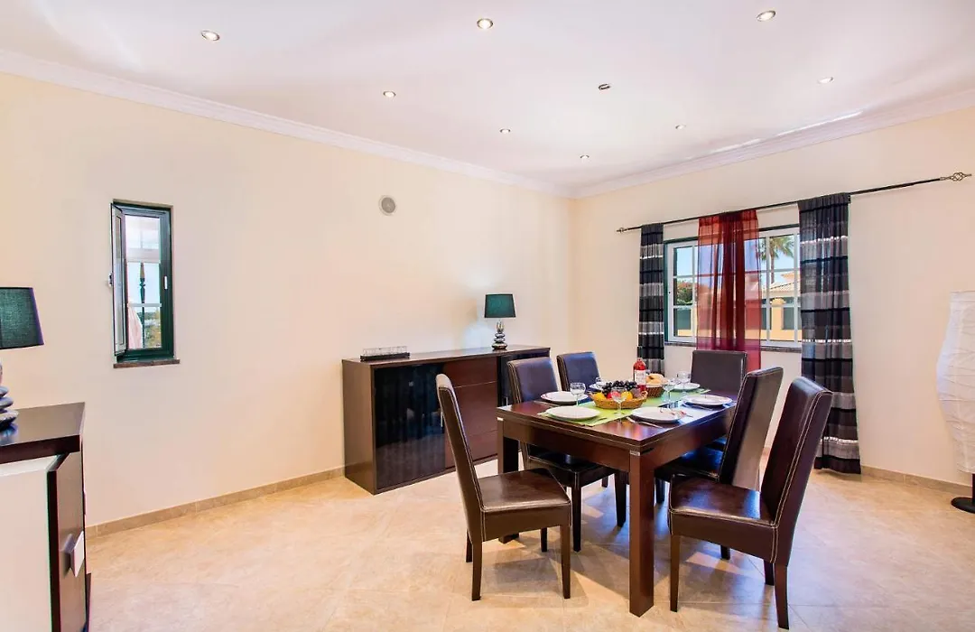 Villa Nincha - Heated Pool - Free Wi-Fi - Air Con-1