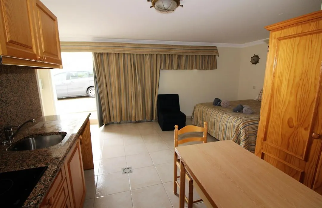 Waves Studio - Albufeira-1