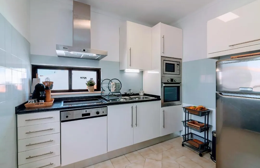 Holiday 1 Bed Apartment With Pool In Albufeira-1