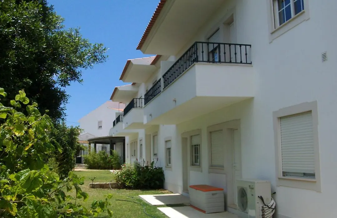 Charming 2-Bed Apartment in Olhos de Agua-1