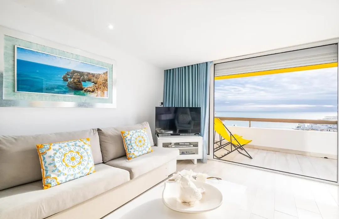 Luxurious Seaview Apartment With Pool 5Min Beach-1
