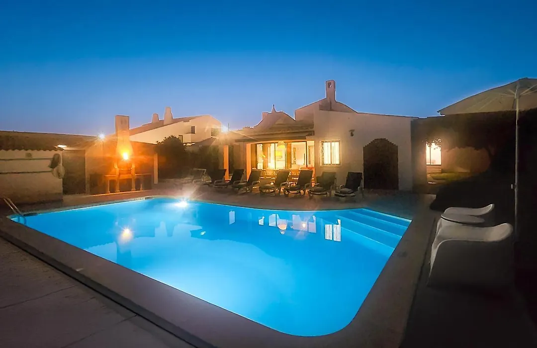 Strip - Private Pool - 12 Guests - Albufeira-1
