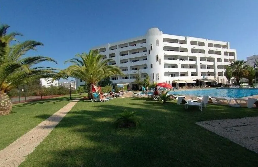 Apartamentos Turisticos Silchoro-1