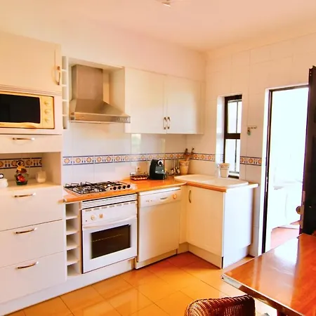 Lovelystay - Alto Dos Calicos 2Br House With Garden-3