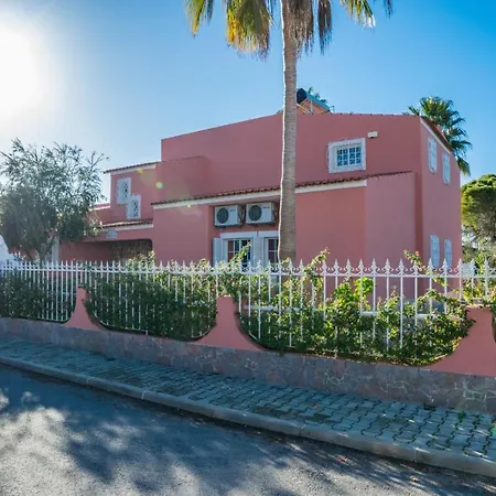 Villa Paraiso Spacious And Central To Enjoy Best Beaches Ac Wifi Garden Pool-3