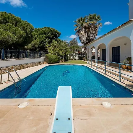 Apartment Castelinho - Pool - Beach - Free Wifi - Air Con-2