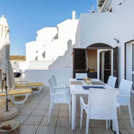Top Renoviertes Apartment Mit Grosser Terrasse-2