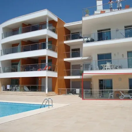 Olhos De Água 1BR with Pool, AC&Free Parking-2
