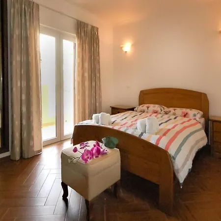Villa Alice - Free Wifi & Air Co & Swimming Pool - By Bedzy-3