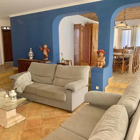 Villa Amendoeiras 52-3