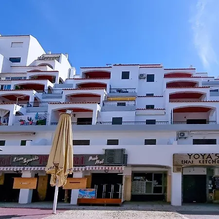 Albufeira Old Town T3 With Balcony-2