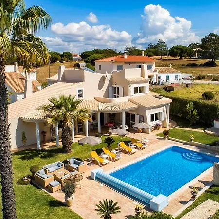 Villa Quintus Court-2