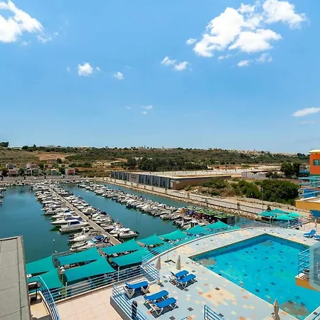 Marina View - Dream Lodging-3