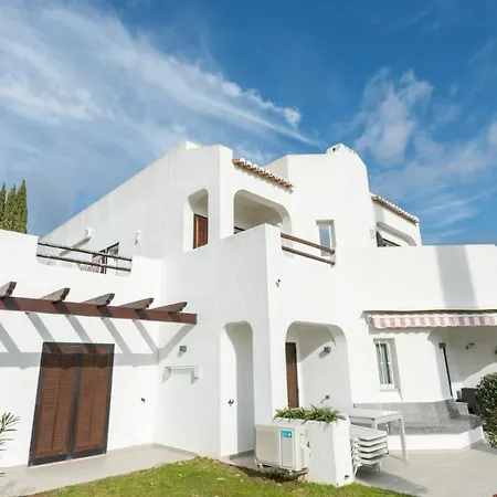 Amazing 2-Bedroom Appartment With Big Terrace!-2