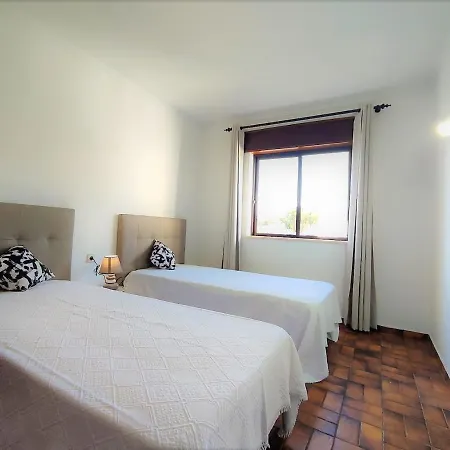Apartamento V2 Pedro - By Bedzy-2