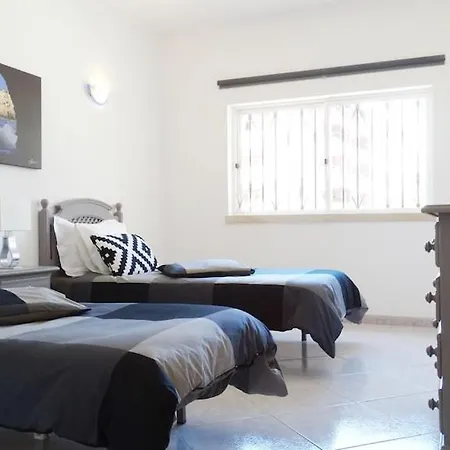 Sol Prateado - Magnificent Apartment In Quiet Area Of Albufeira-2