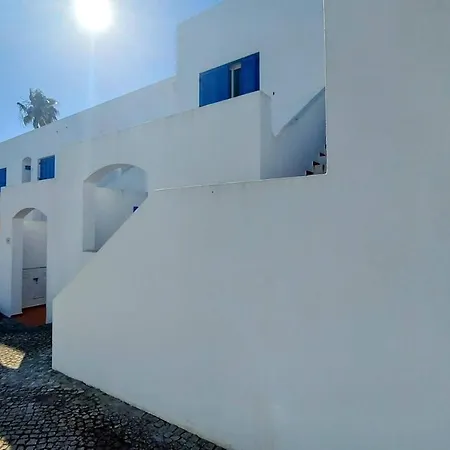 All Dreams Apartment- Windmill Hill-3