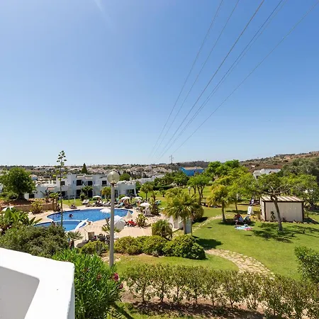 Amazing 2-Bedroom Appartment With Big Terrace!-3