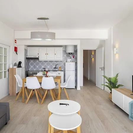 Artens 407 - Dream Lodging-3