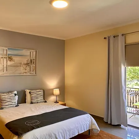 Bicos 303 - Shared Pool - 6 Guests - Albufeira-2