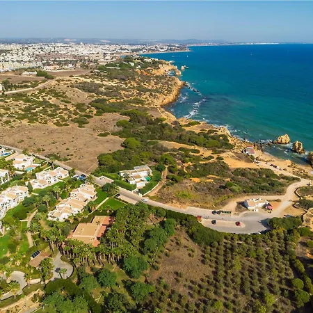 Coastal Retreat With Pool And Beach Access By Drago Rentals-2