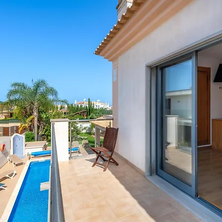 Villa Ruana - 5 Bedrooms On Suite- Free Out Door Hot Jacuzzi - By Bedzy-2