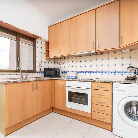 401 - 2 Bedroom Apartment - Oura - Sea View-2