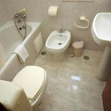 Villa V4 Com Piscina Privada A 400 Metros Da Praia-3