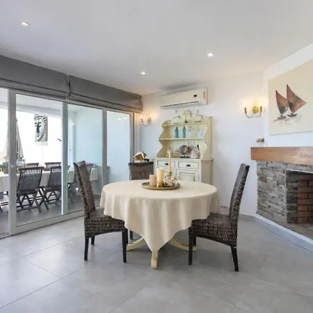 Beachfront Villa - Private Beach Access - Walk Everywhere Without Car - Pool & Jacuzzi-2