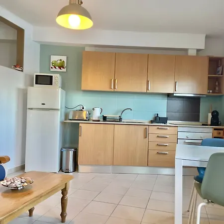 Bayview Apartment 106-3