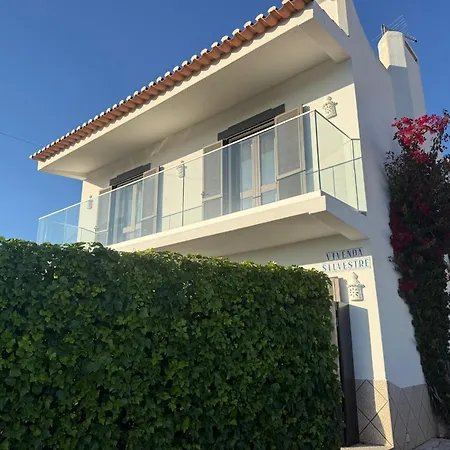 Vivenda Silvestre Family House-2