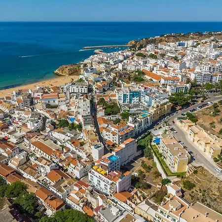 Downtown Albufeira 3-Bedroom Luxury Apartment-2