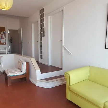 Sunny Apartment Close To The Beach-3
