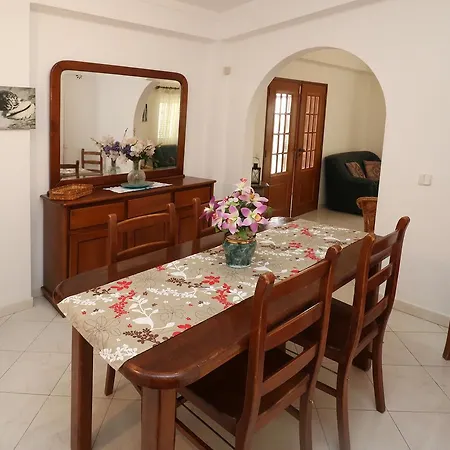 Villa Gonçalves-2